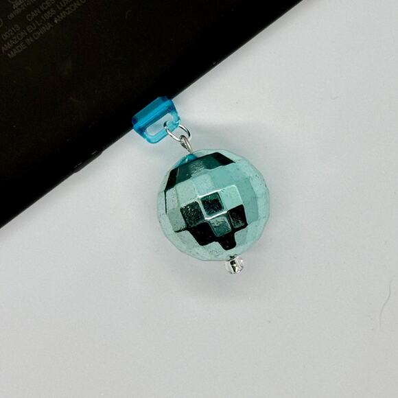 Mirrorball-Inspired Kindle Charms- Select 1 Color - Picture 4 of 6